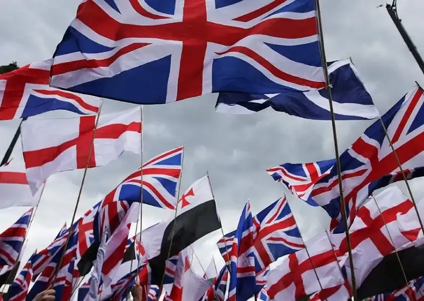 "Onları Evlerine Gön...