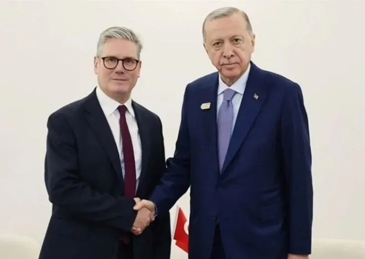 Erdoğan'dan İngiltere Başbakanı Starmer'a Kritik Çağrı: "İsrail Hükümeti Dizginlenmeli"